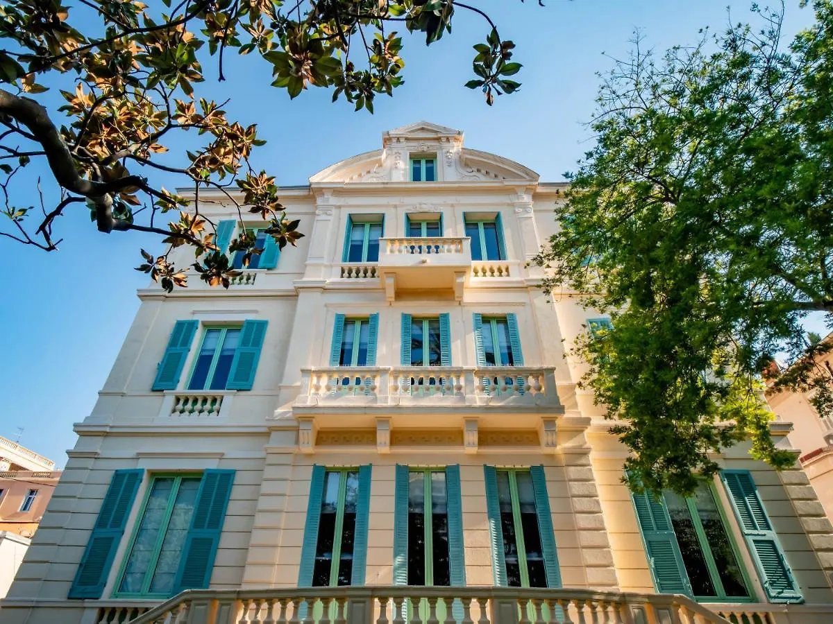 Hostel Banana'S Camp Cannes
