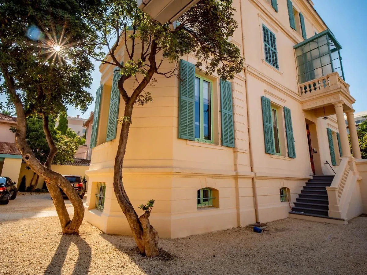Hostel Banana'S Camp Cannes Frankreich