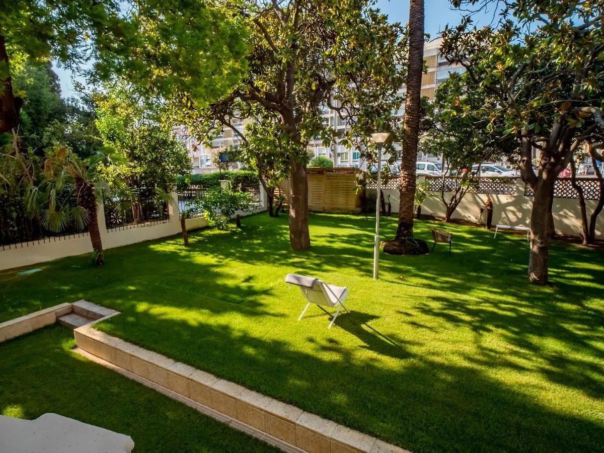 Hostel Banana'S Camp Cannes Frankreich