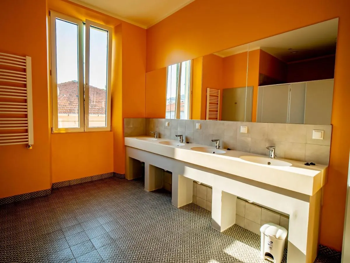 Hostel Banana'S Camp Cannes